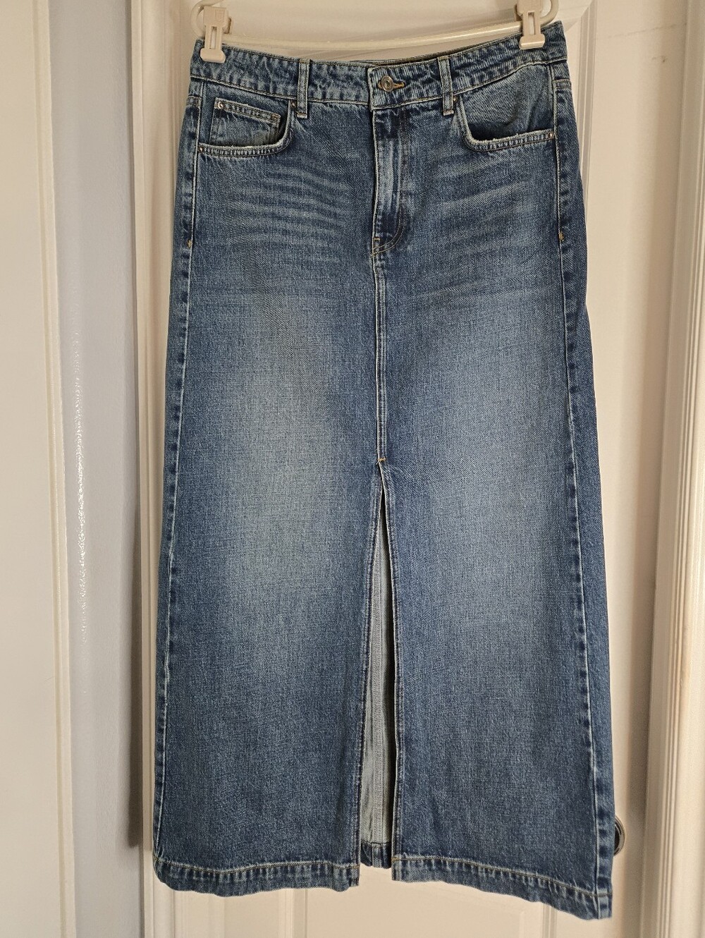 Liu Jo Medium Wash Denim Maxi Skirt Front Slit Rhinestones & Hardware, Size 33
